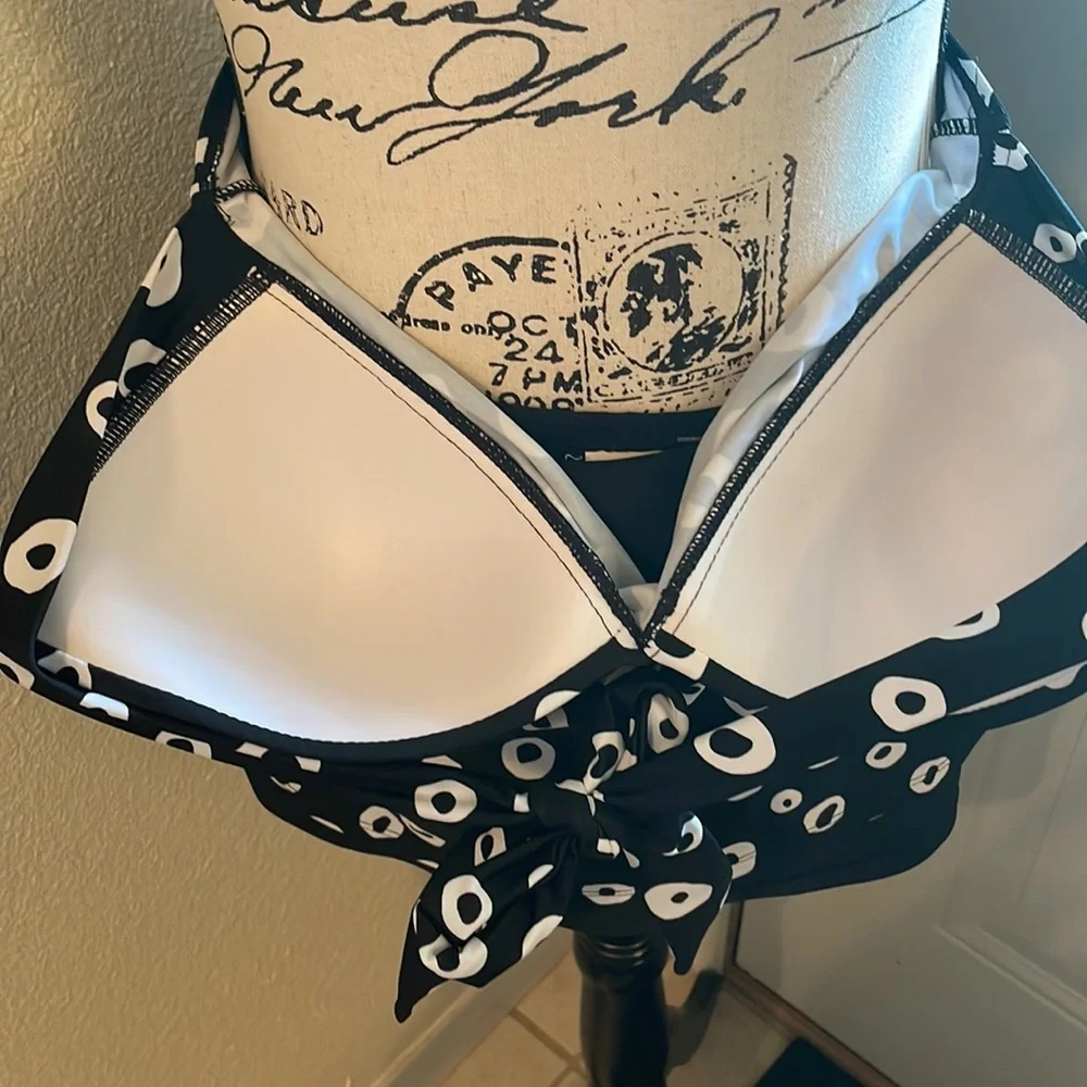 NWT-Island Waves tanki. Tie back top & skirt bottoms. Black & white. SZ 12 - Picture 3 of 14